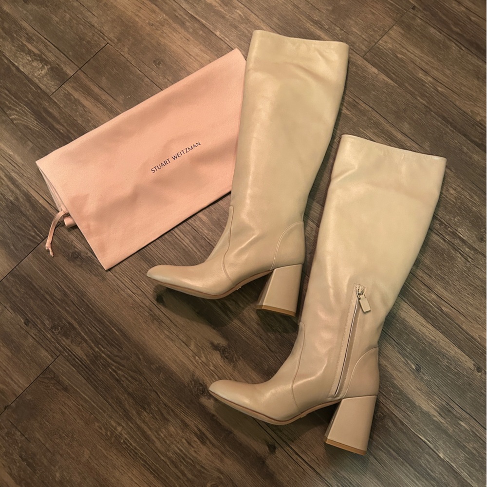 Stuart Weitzman Flareblock 85 Leather Heeled Boots - Dune - Picture 14 of 14